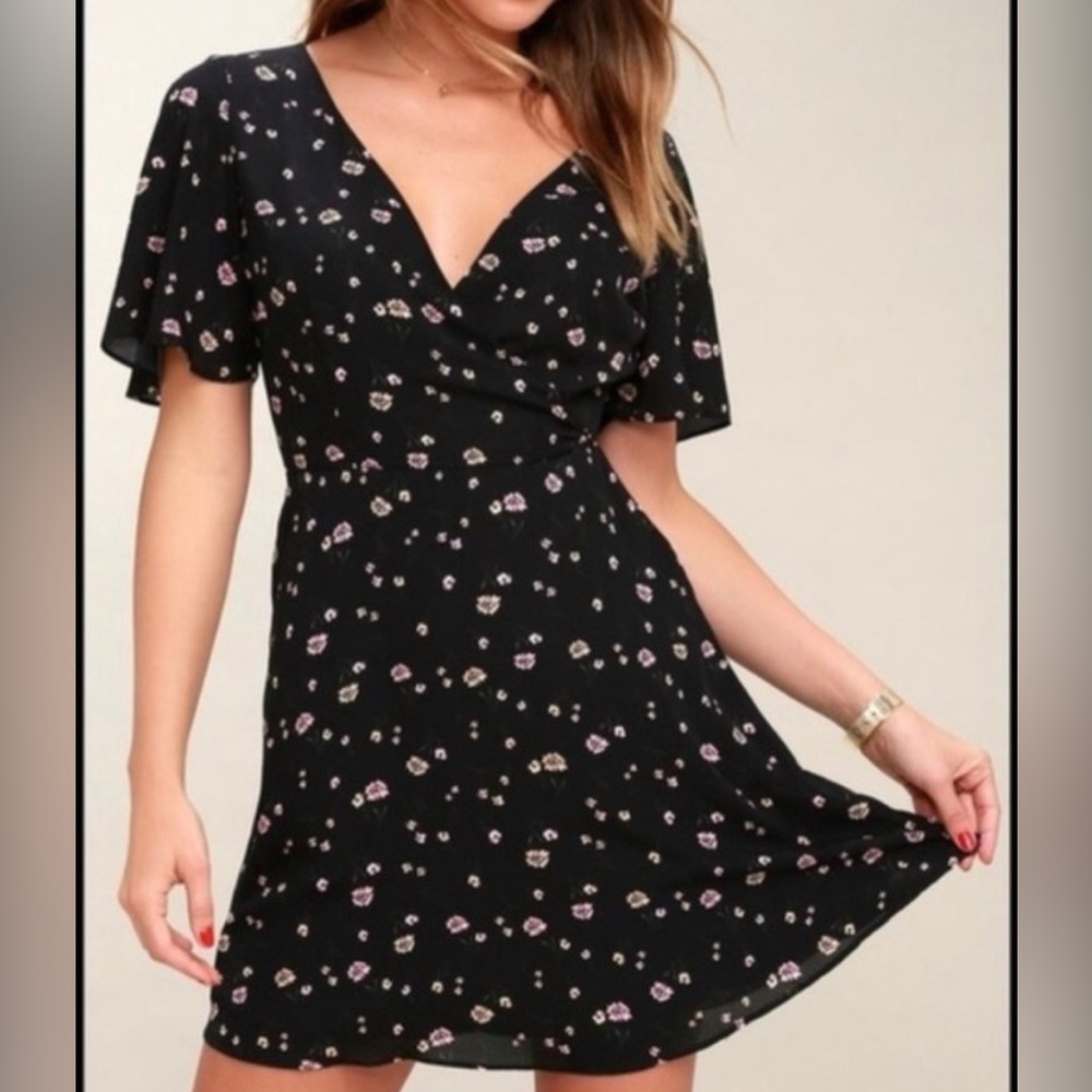 BB Dakota Wrap Dress with Flutter Sleeve and Ditsy Floral Print